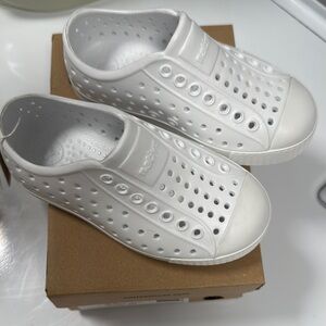 Natives Kids White Slip-Ons